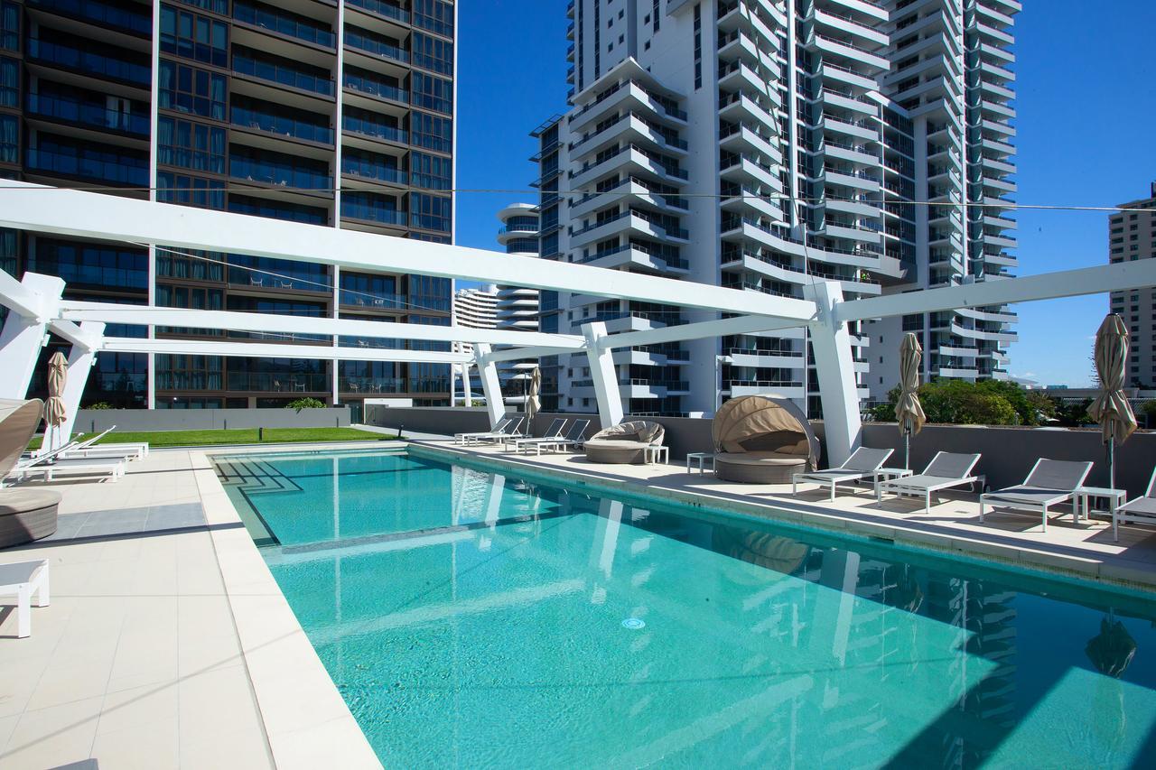 High Floor Ocean View Suites Broadbeach Gold Coast Exterior foto